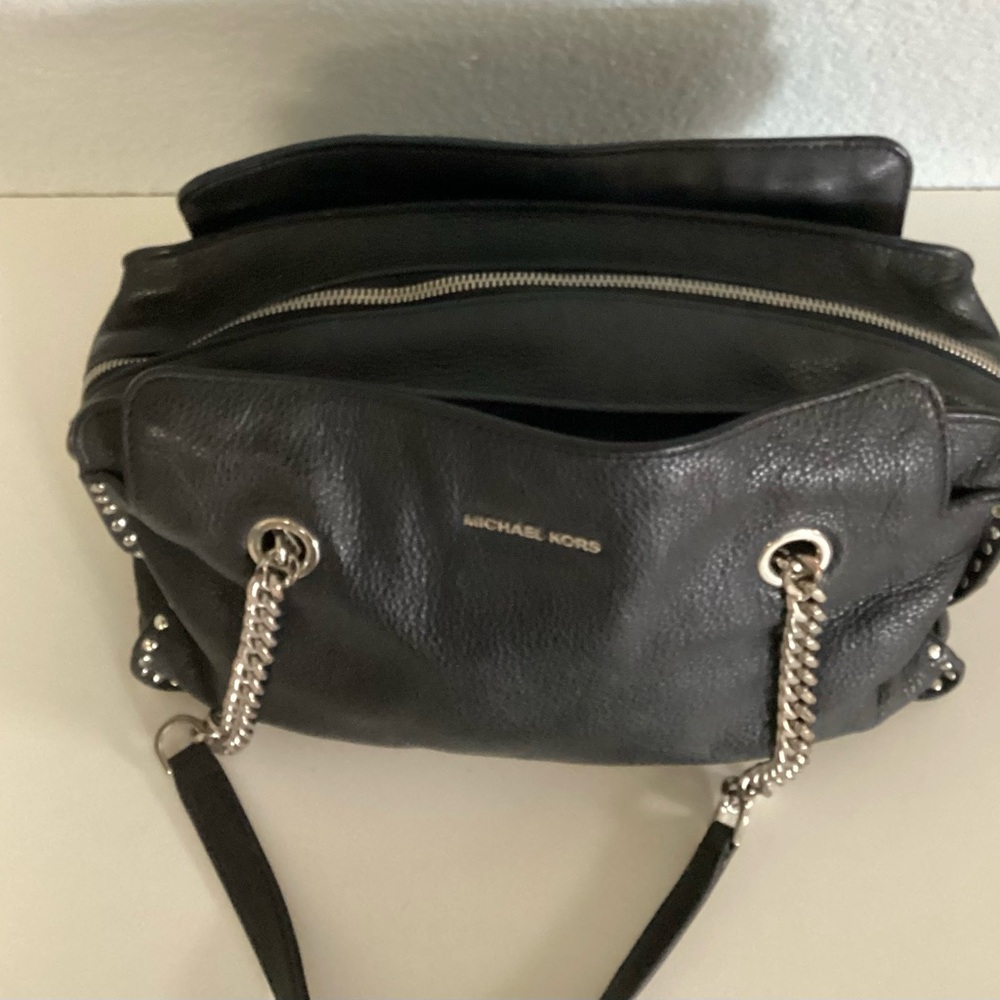 Michael Kors Astor Black Shoulder Bag - Picture 10 of 10